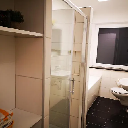 Apartment Heiligkreuzer Feriendomizil Trier